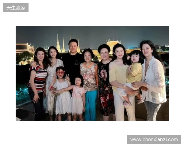 安东内拉晒一家人同美职联奖杯合照:恭喜亲爱的,我们爱你 安东内拉晒一家人同美职联奖杯合照:恭喜亲爱的,我们爱你