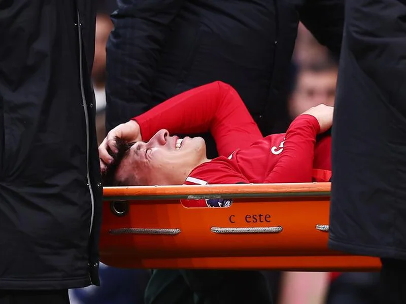 TA：曼联球员多古腿筋受伤，预计伤缺10周