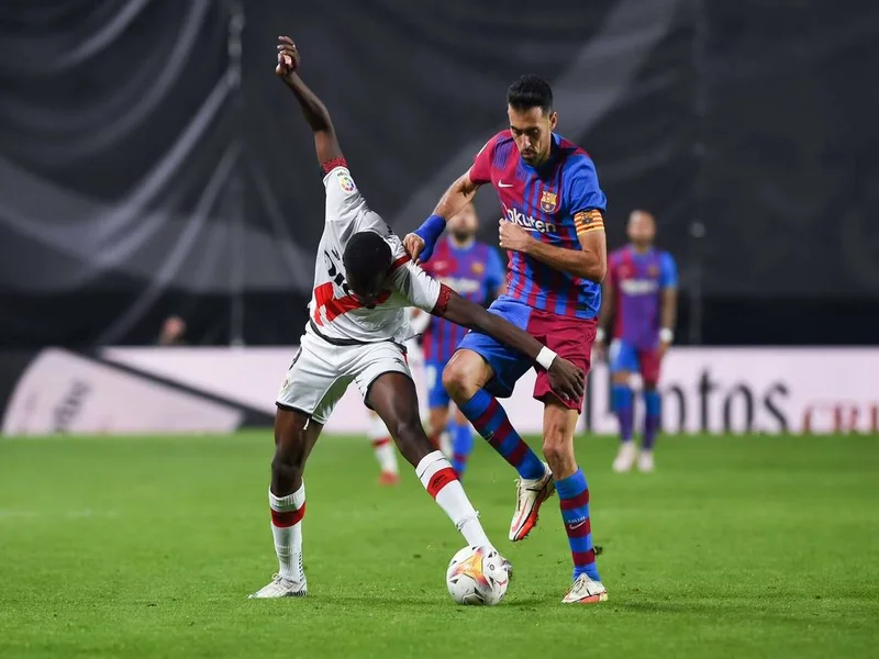 世体:斯卡洛尼、波切蒂诺等人将观战巴萨对阵马竞